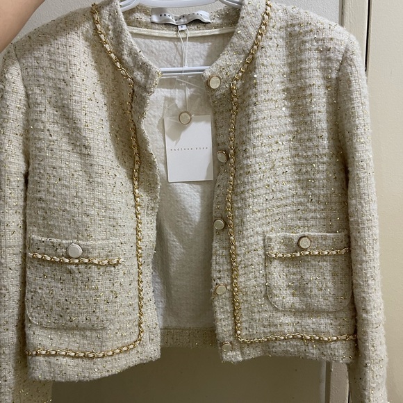 Jackets & Blazers - Chanel - Endless Rose Cream Tweed Jacket with Gold Chain Trim (read description)